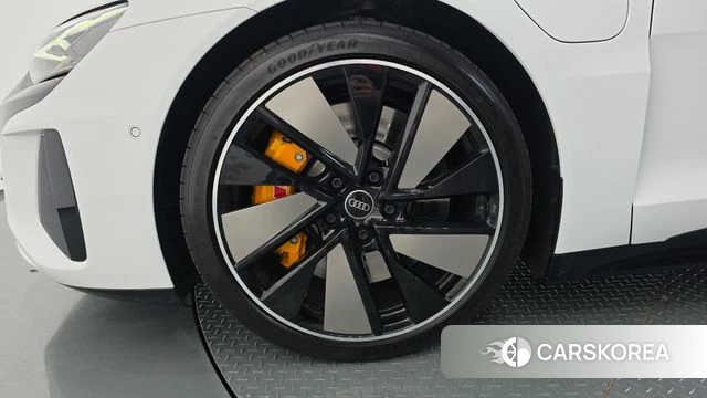 Audi e-Tron GT id 4706471 из Кореи 15