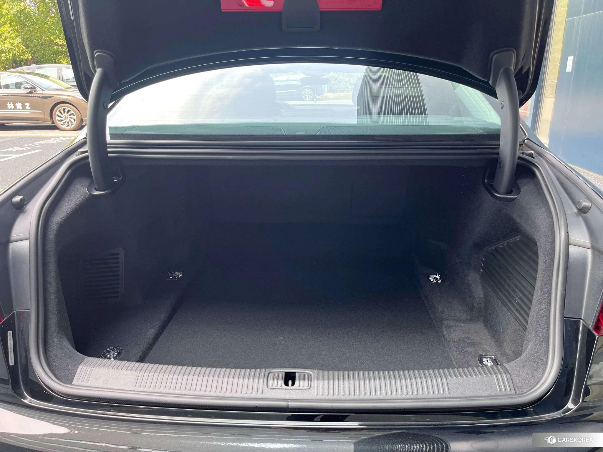 Audi A8 id 4511025 из Китая 12