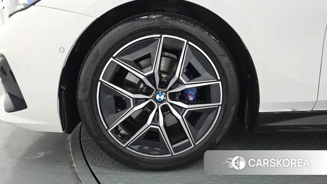 BMW 5 Series (G60) id 4480606 из Кореи 36