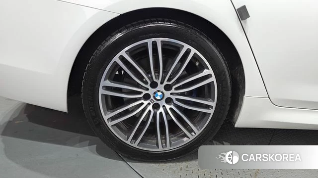 BMW 5 Series (G30) id 4551471 из Кореи 28