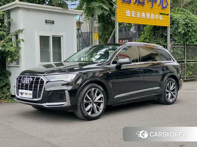 Audi Q7 2024 Черный из Китая, фото 6