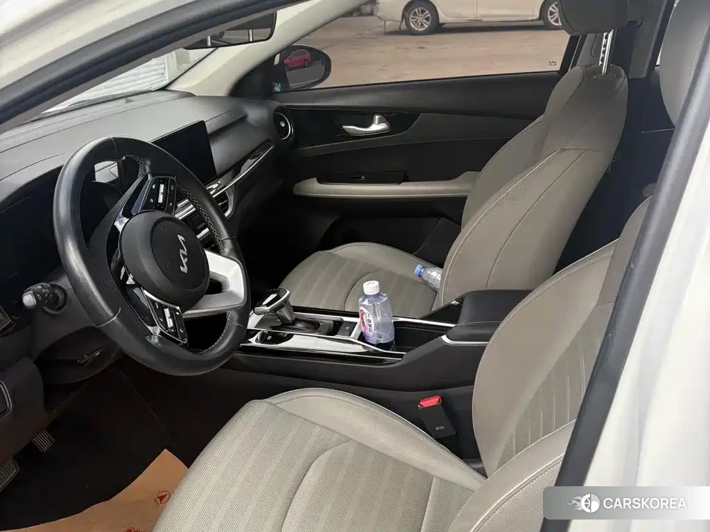 Kia K3 2023 Белый из Китая, фото 5