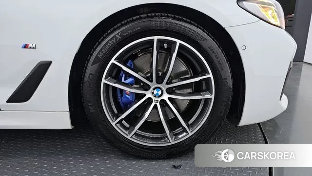 BMW 5 Series (G30) id 3437614 из Кореи 15