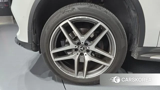 Mercedes-Benz GLE - Class W166 id 3391774 из Кореи 15