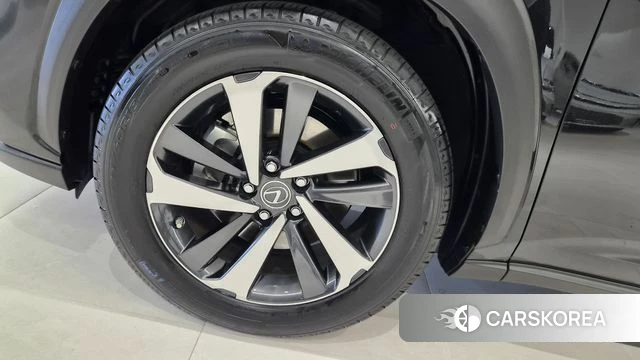 Lexus NX300h id 4338469 из Кореи 15