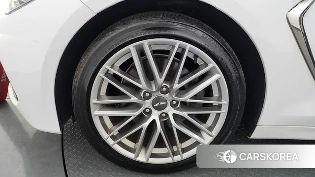 Genesis G70 id 3955498 из Кореи 15