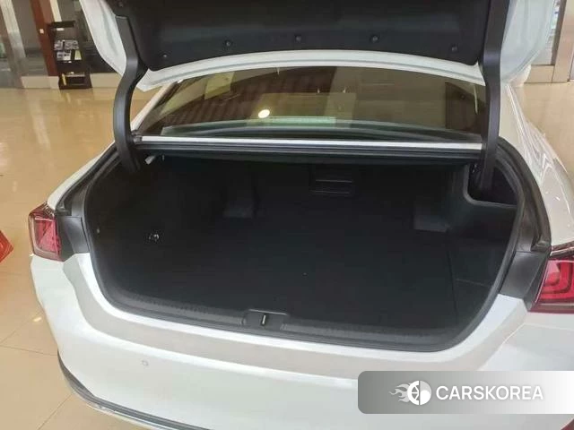 Lexus ES id 4314270 из Китая 8