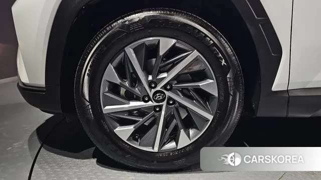 Hyundai Tucson (NX4) id 3634834 из Кореи 15