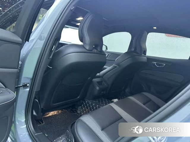 Volvo S60 2022 Серебристо-серый из Китая, фото 6