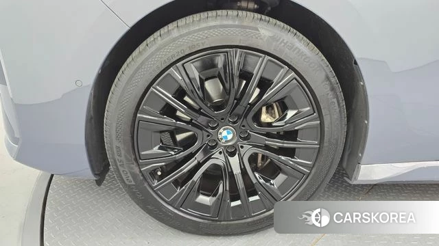 BMW 7 Series (G70) id 4506128 из Кореи 32