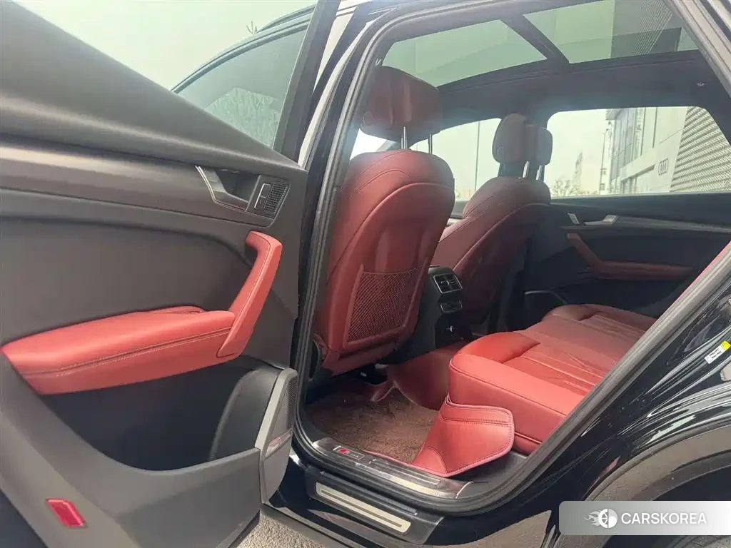 Audi Q5L id 4570668 из Китая 14