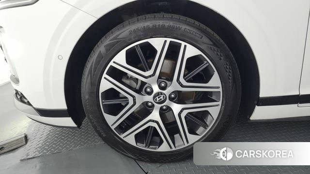 Hyundai Grandeur (GN7) id 4248711 из Кореи 33