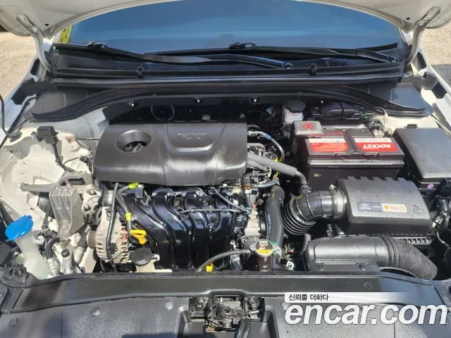 Hyundai Avante AD id 2692714 из Кореи 11