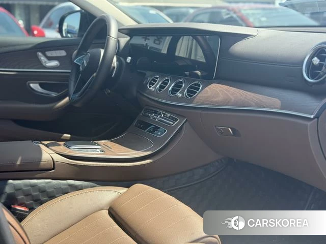 Mercedes-Benz E-class id 4314489 из Китая 10