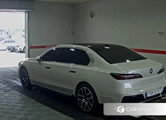 BMW 7 Series (G70) id 4691583 из Кореи 14