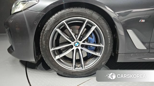 BMW 5 Series (G30) id 4573590 из Кореи 25