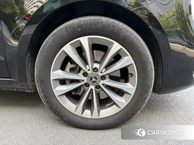 Mercedes-Benz V-class id 4271284 из Китая 28