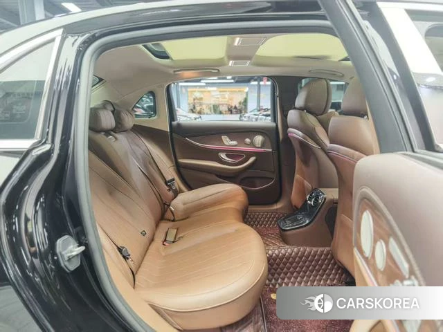 Mercedes-Benz E-class id 4260863 из Китая 10