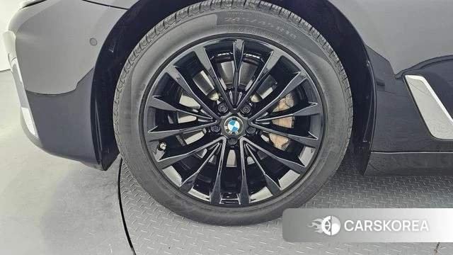 BMW 5 Series (G30) id 3903628 из Кореи 15