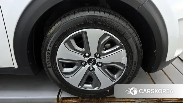 Kia Niro id 3018756 из Кореи 15