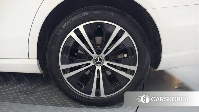 Mercedes-Benz E-Class W213 id 3656006 из Кореи 15