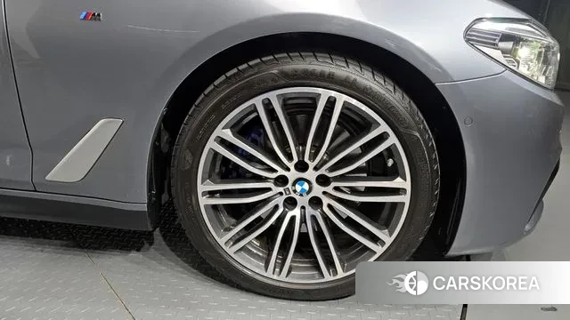 BMW 5 Series (G30) id 3368576 из Кореи 15