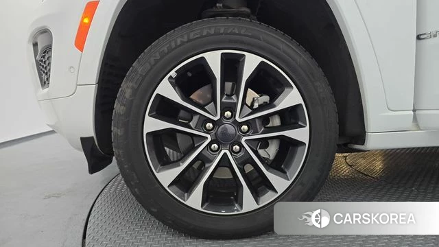 Jeep Grand Cherokee (WL) id 3922789 из Кореи 15