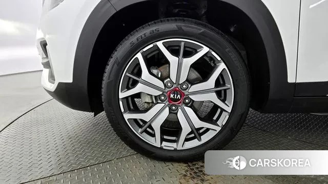 Kia Seltos id 3233438 из Кореи 15