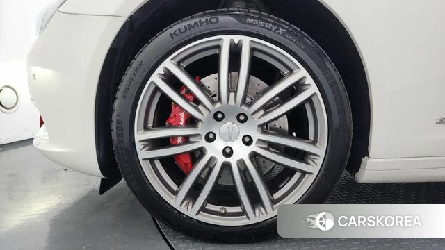 Maserati Quattroporte id 4633208 из Кореи 15