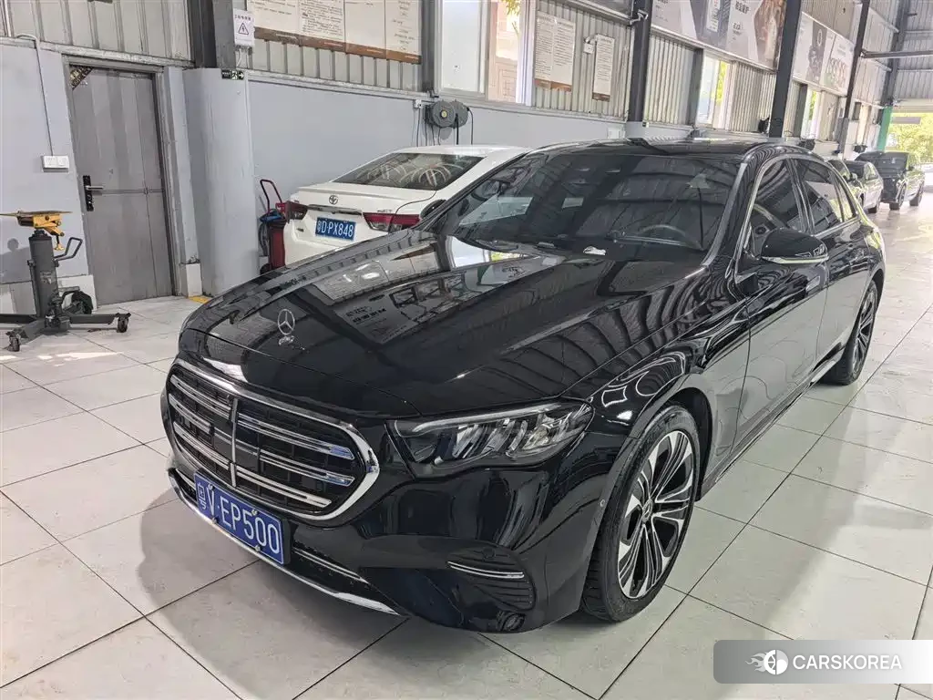 Mercedes-Benz E-Class 2026 Черный из Китая, фото 5