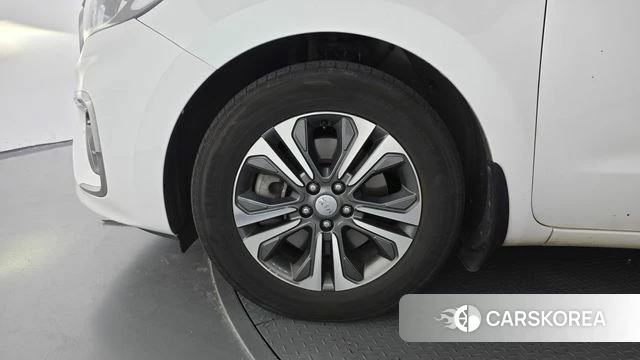 Kia The New Carnival id 4458954 из Кореи 15