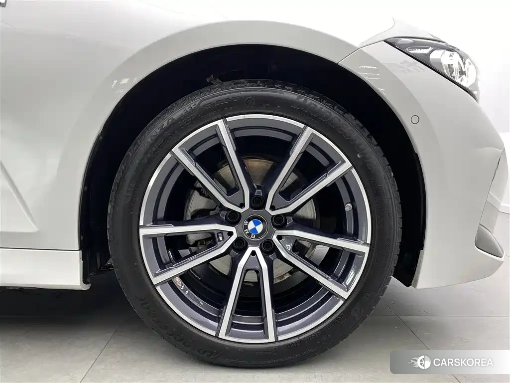 BMW 3 series id 4570731 из Китая 30
