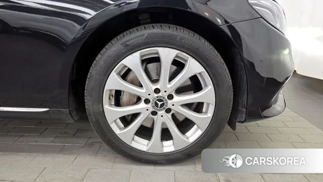 Mercedes-Benz E-Class W213 id 3789823 из Кореи 15