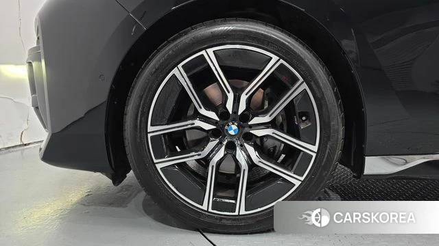 BMW 7 Series (G70) id 4315118 из Кореи 31