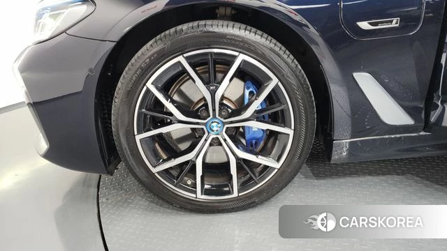 BMW 5 Series (G30) id 4401863 из Кореи 15