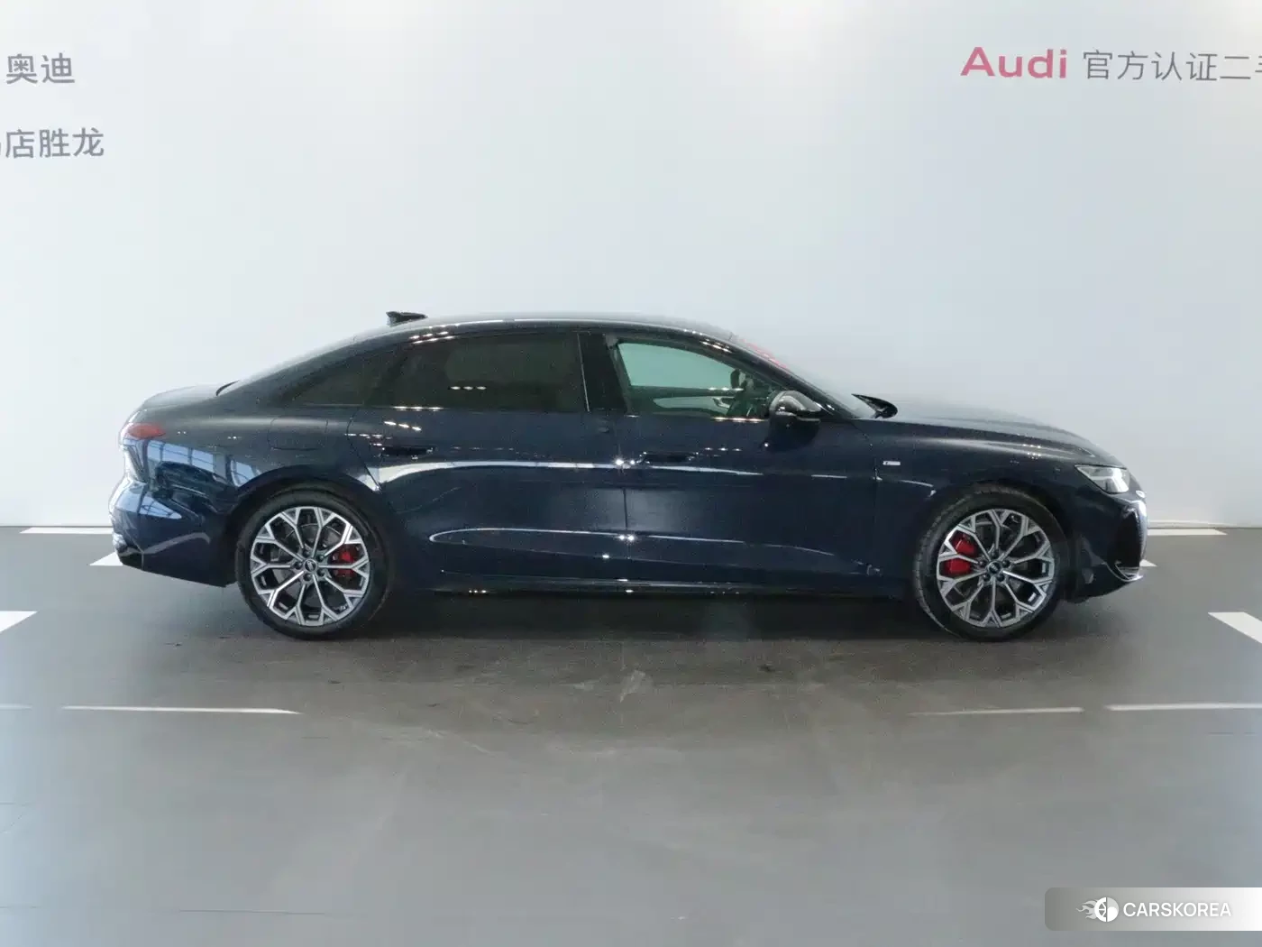 Audi A6L 2026 Синий из Китая, фото 5