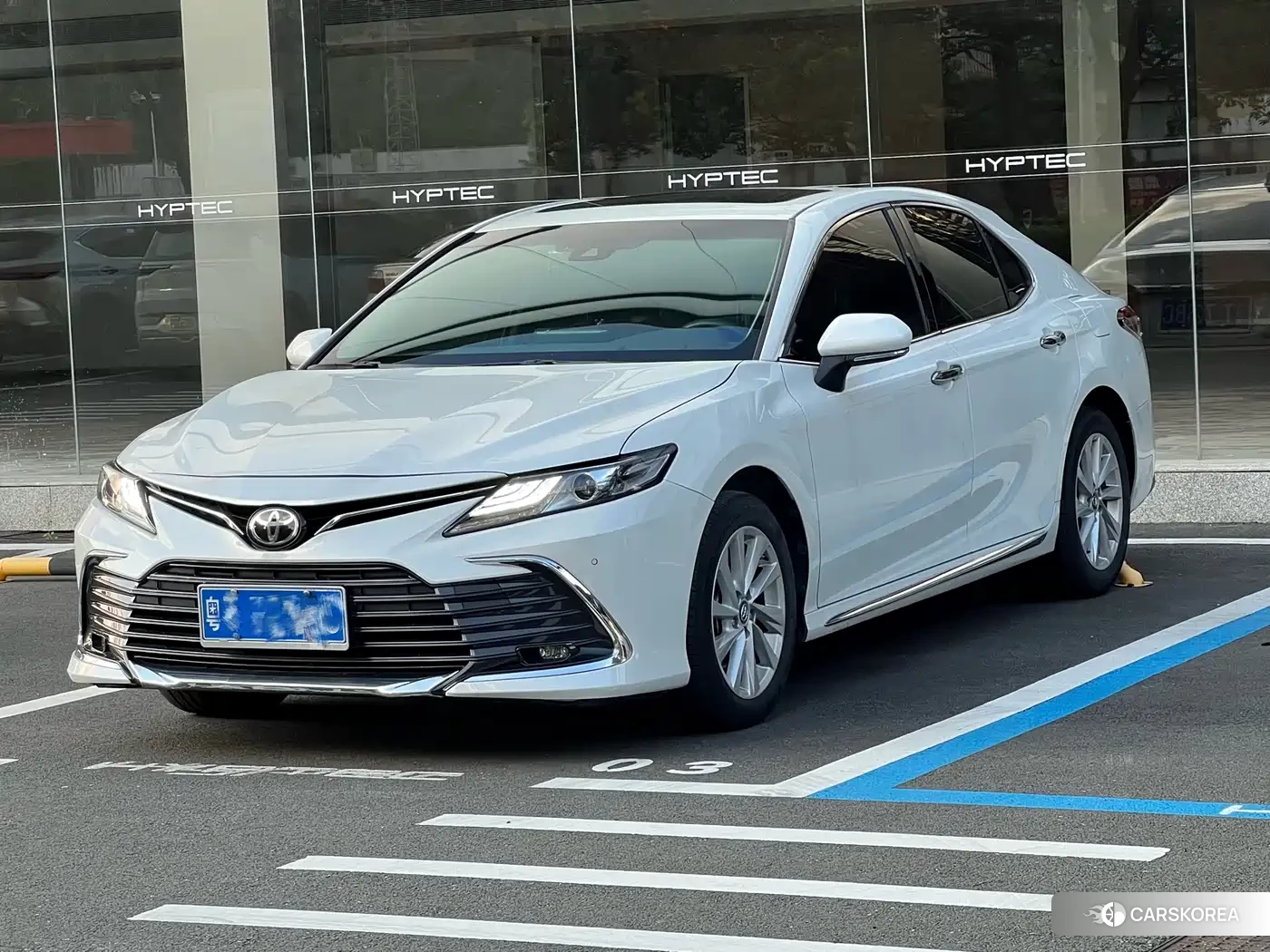 Toyota Camry 2023 Белый из Китая, фото 5