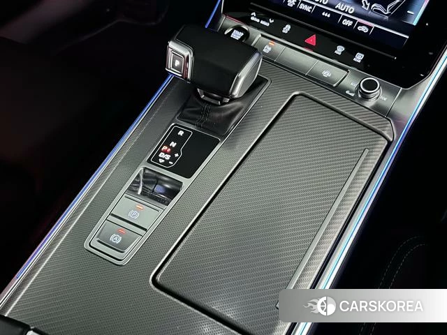 Audi A6L id 4261850 из Китая 22