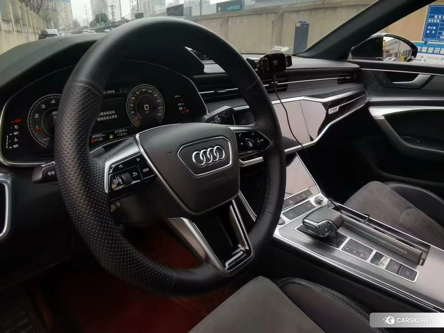 Audi A6L id 4492917 из Китая 14