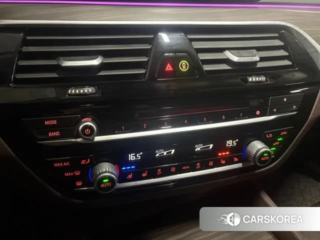 BMW 5 Series (G30) id 3757119 из Кореи 15