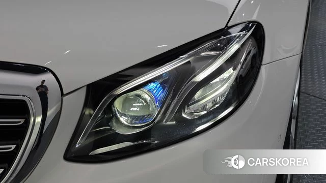Mercedes-Benz E-Class W213 id 4662488 из Кореи 33