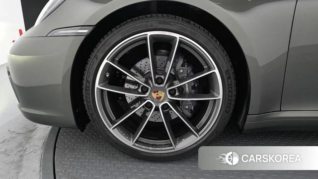 Porsche 911(992) id 3850840 из Кореи 15