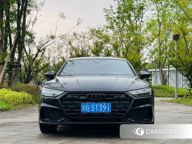 Audi A7L id 4274136 из Китая 16