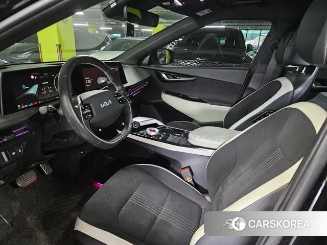 Kia EV6 2023 Черный из Кореи, фото 5