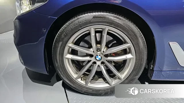 BMW 5 Series (G30) id 3319749 из Кореи 15