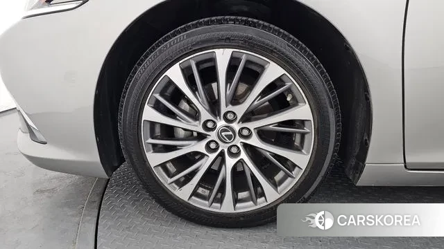 Lexus ES300h 7th generation id 3520358 из Кореи 15