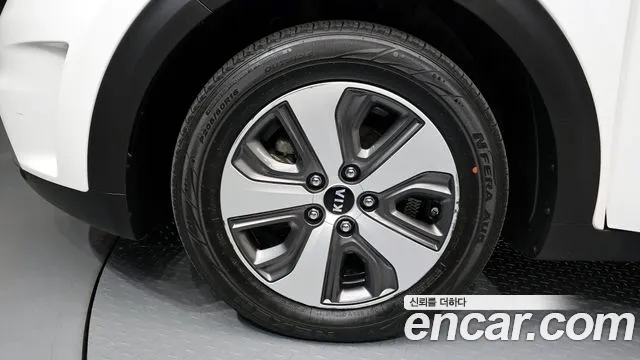 Kia Niro id 2673973 из Кореи 15