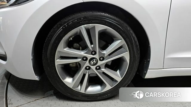 Hyundai Avante AD id 3845908 из Кореи 15