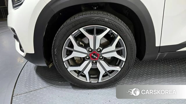 Kia Seltos id 4267941 из Кореи 15