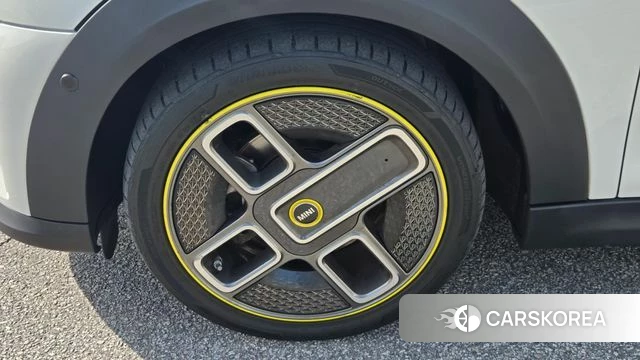 Mini Cooper Electric 2023 Белый из Кореи, фото 5